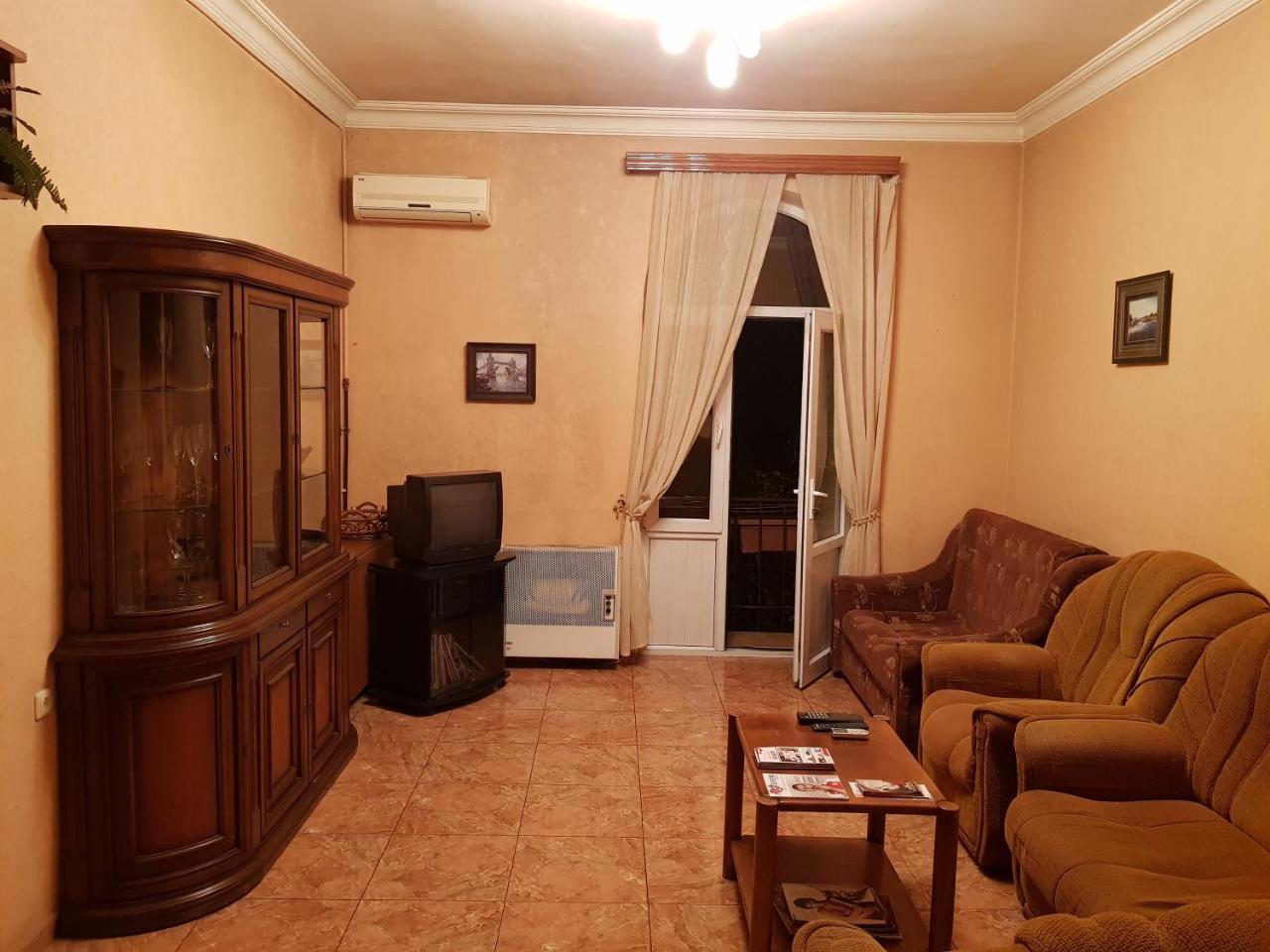 Agora Arcs Apartment Ереван Экстерьер фото